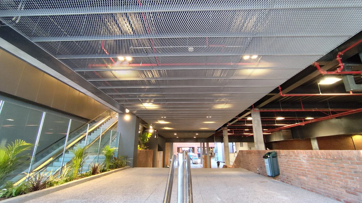 Shopping Tres Cruces · Nuevo acceso